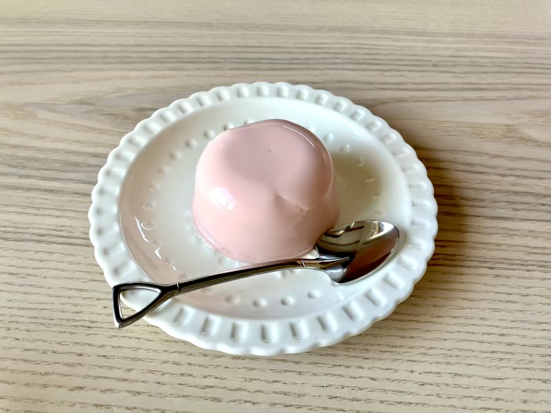 カルディ もへじ あまおう苺のババロア 盛り付け