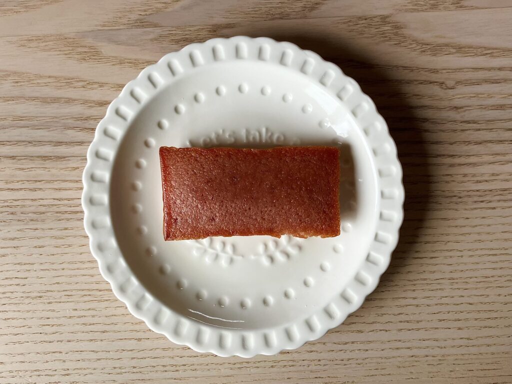 カルディ ありがとうフィナンシェ ミックスベリー お皿に盛り付け