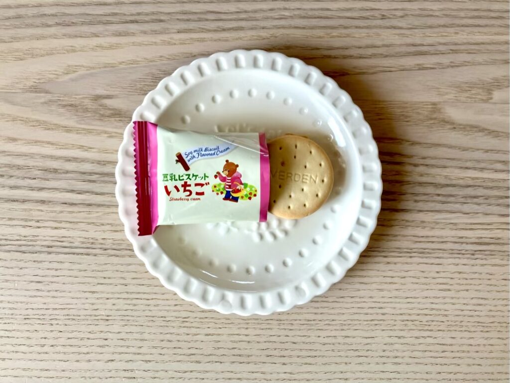 カルディ 豆乳ビスケット いちごクリーム ビスケット