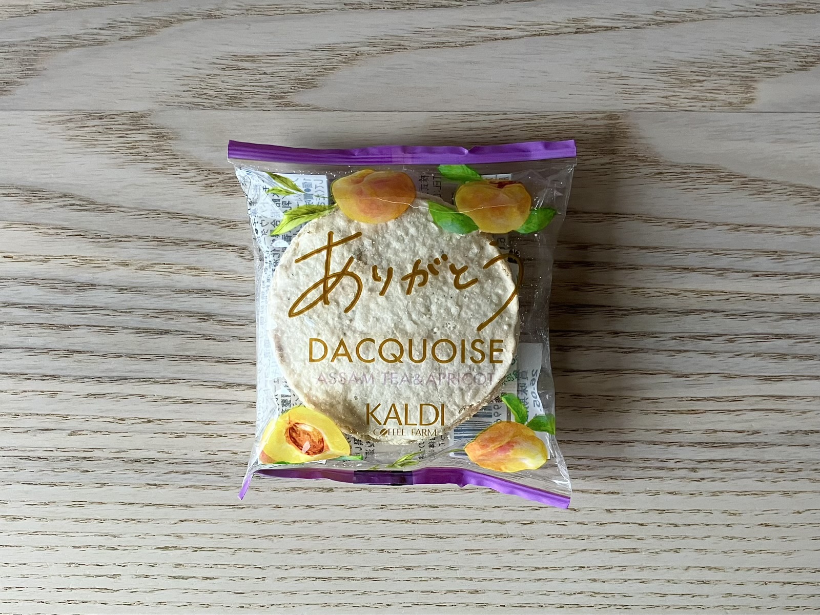 カルディ 紅茶アプリコットダックワーズ パッケージ表