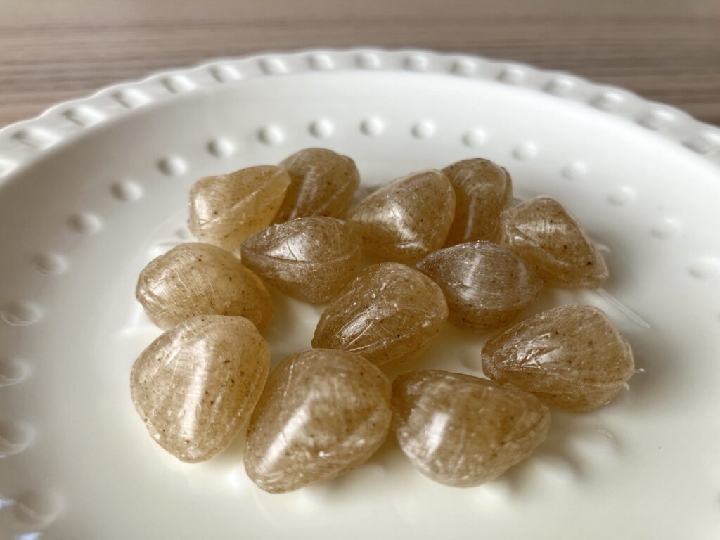 カルディ 雪天果 びわ&ソルト お皿・斜めから